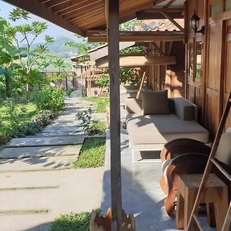 Villa Kayu Джокьякарта Экстерьер фото