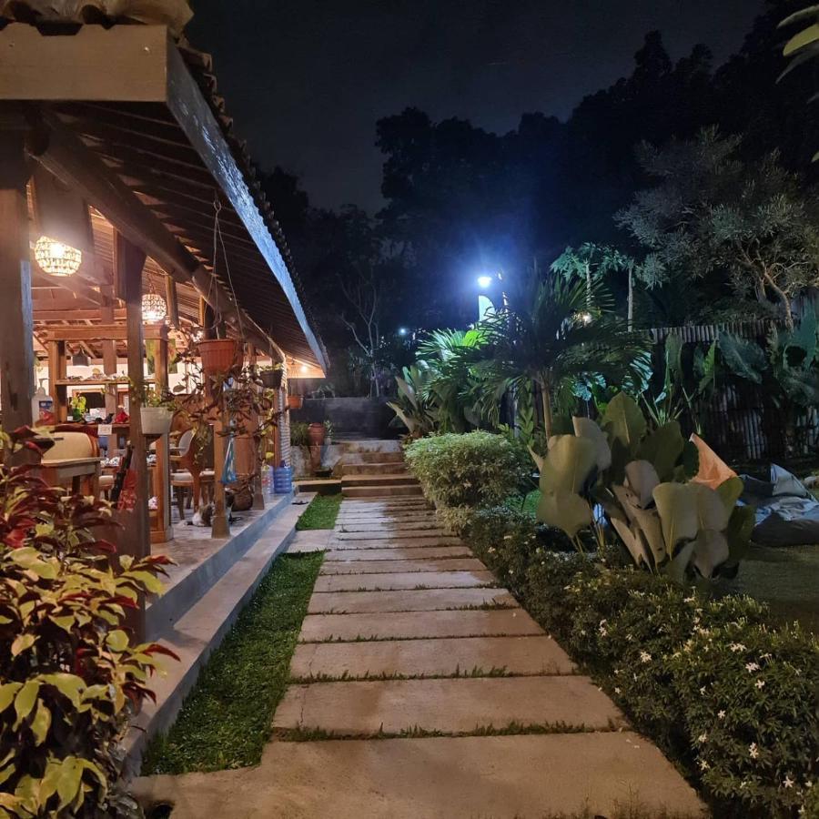 Villa Kayu Джокьякарта Экстерьер фото